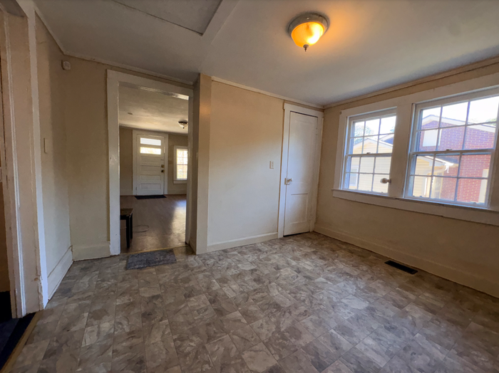508 Valentine St - Photo 4 of 17
