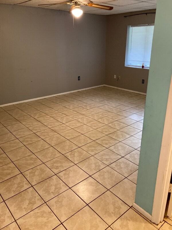 215 Hammond Cir - Photo 6 of 9