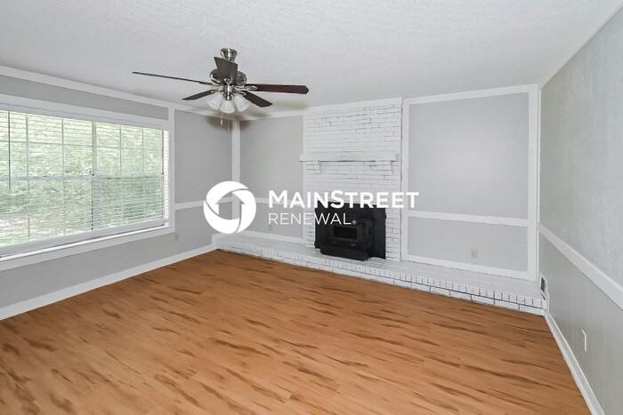 8290 Lake Shore Dr W - Photo 5 of 18