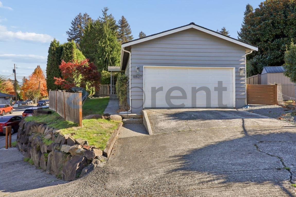 10527 Beardslee Blvd - Photo 4 of 22