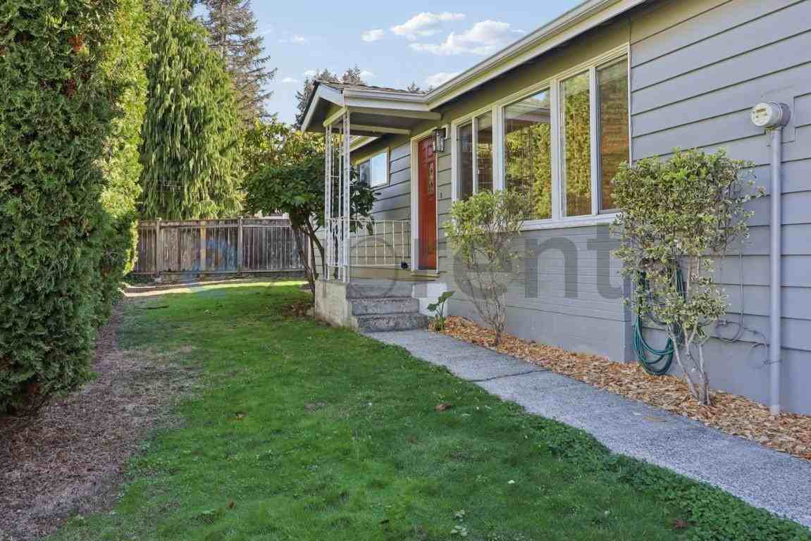 10527 Beardslee Blvd - Photo 5 of 22
