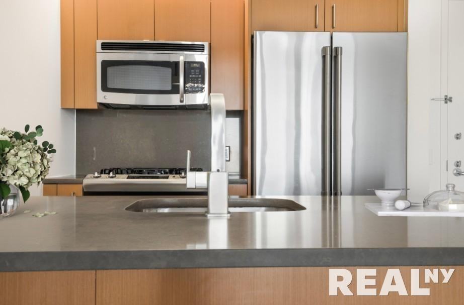 Spruce St #36N - Photo 3 of 11