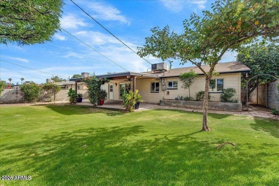 7736 E Catalina Dr - Photo 2 of 13