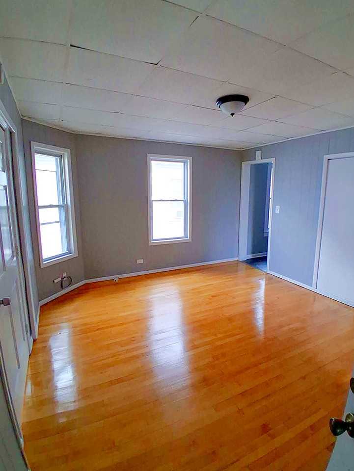 95 Center St #2 - Photo 2 of 16