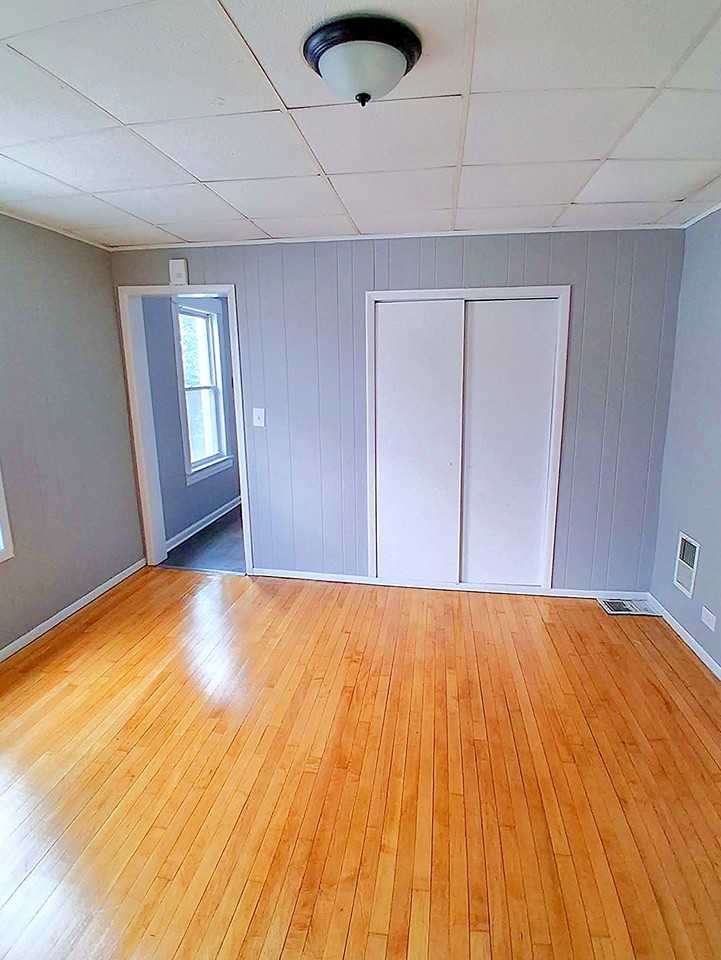 95 Center St #2 - Photo 6 of 16