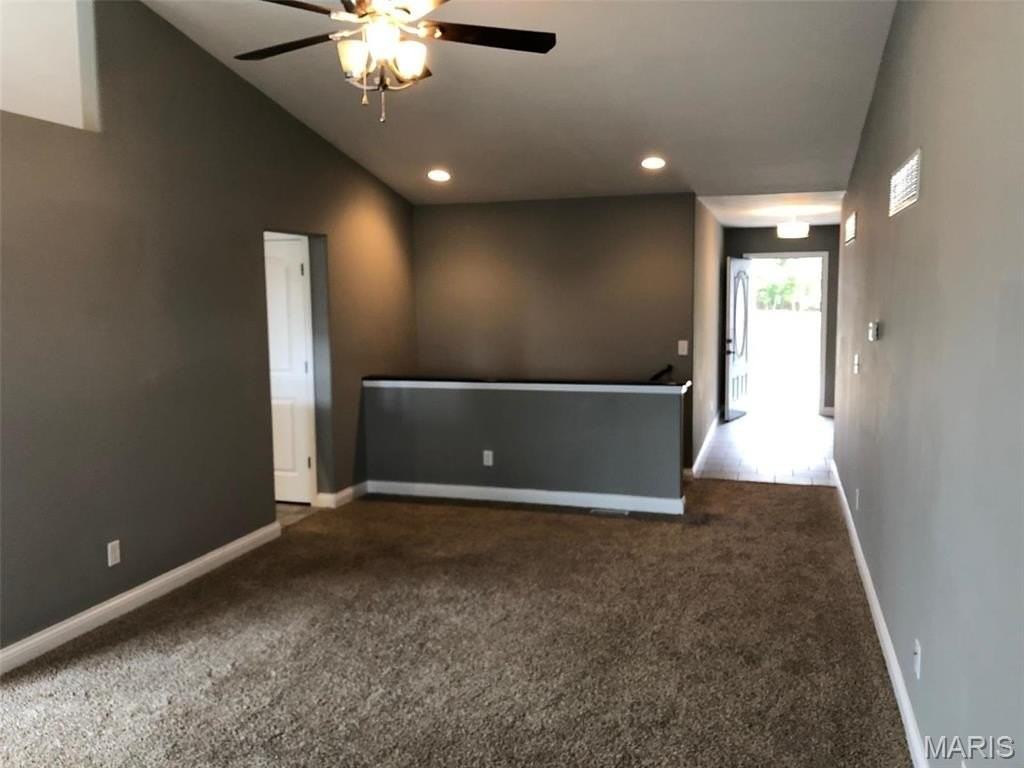 1109 Marathon Dr - Photo 3 of 17