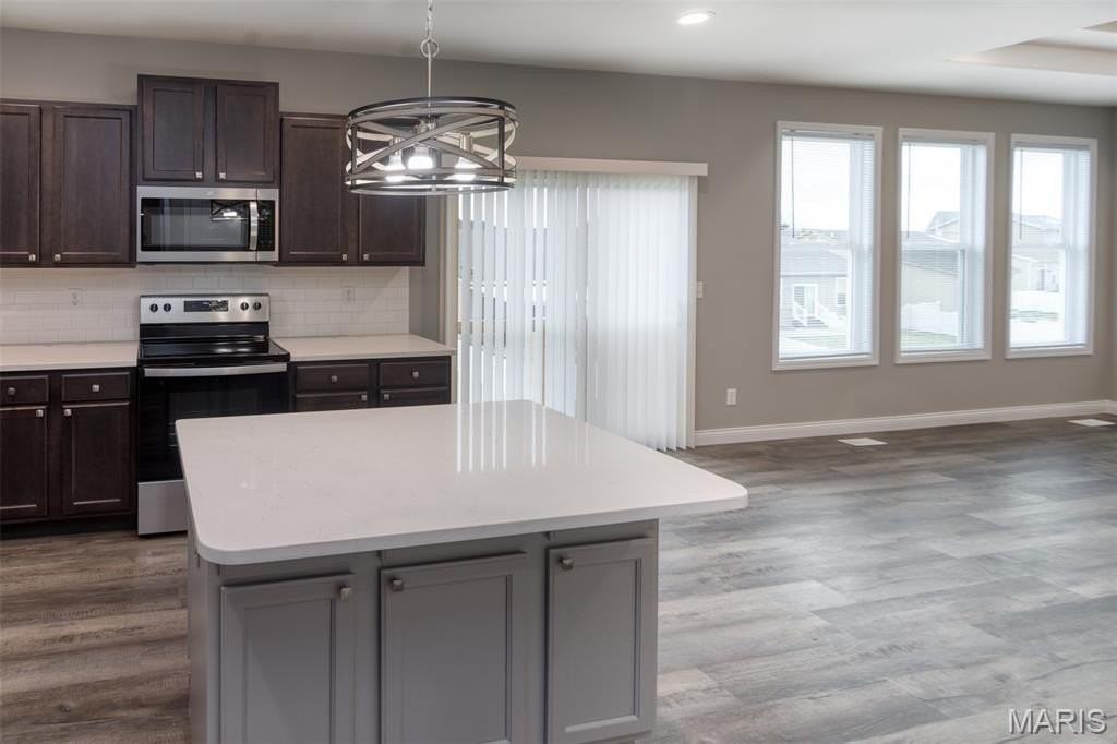 230 Huntleigh Parkway - Photo 7 of 18