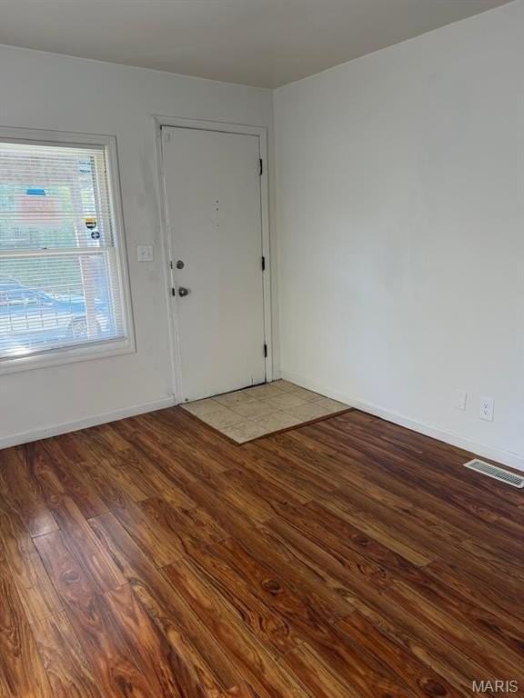 7309 Jenwood Ave - Photo 3 of 13