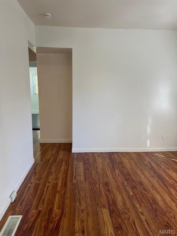 7309 Jenwood Ave - Photo 4 of 13