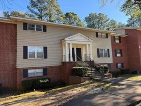 601 Riverhill Cir - Photo 1 of 1