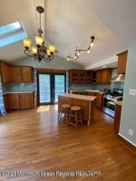 featured image of 190 Oakwood Ave