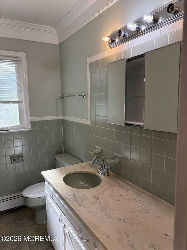 165 Broad St - Photo 2 of 10