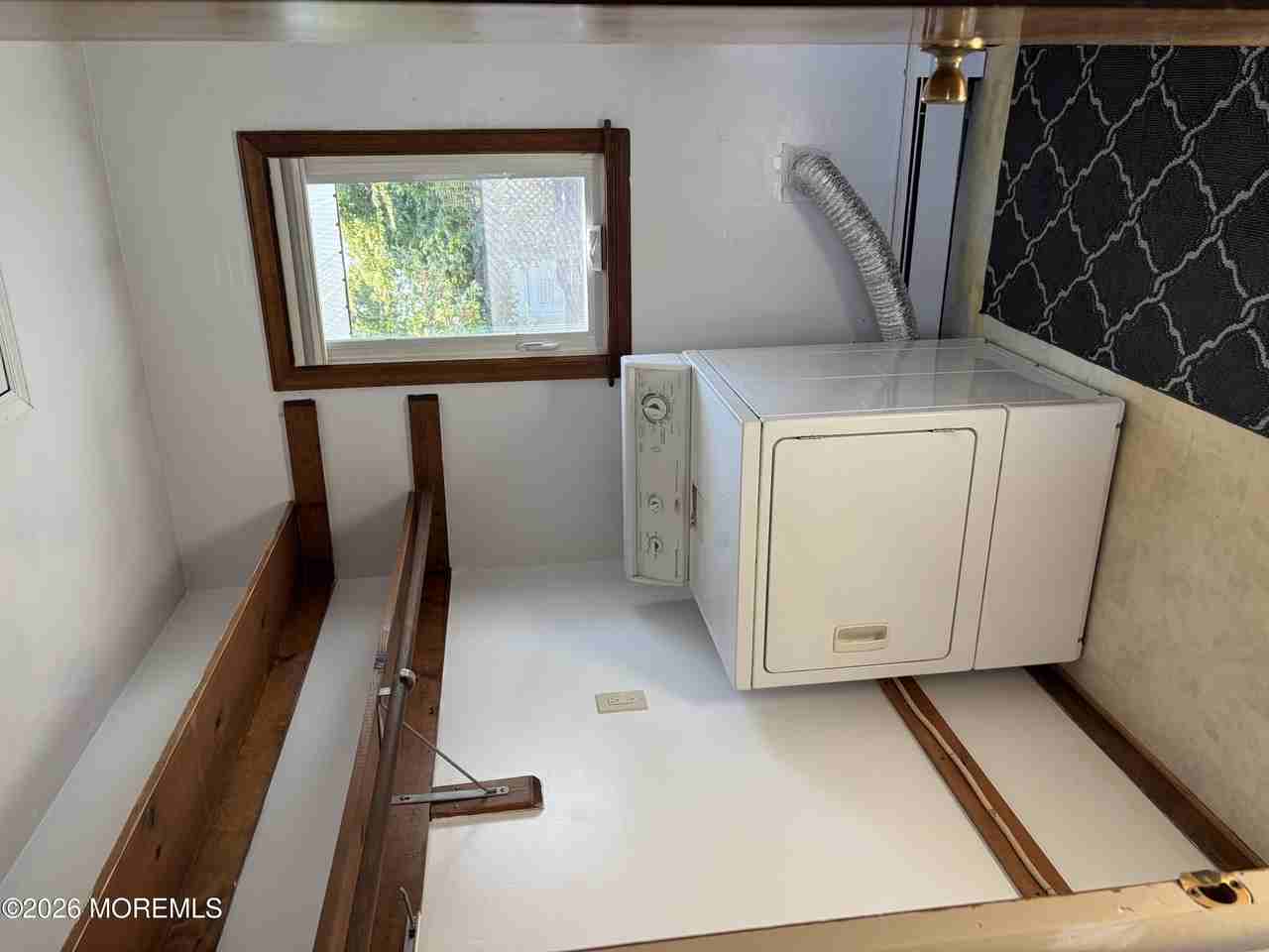 165 Broad St - Photo 5 of 10