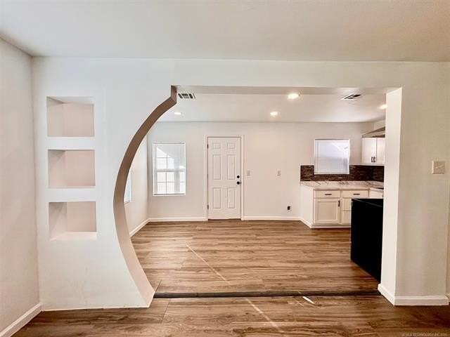 317 W 48th St N - Photo 3 of 11
