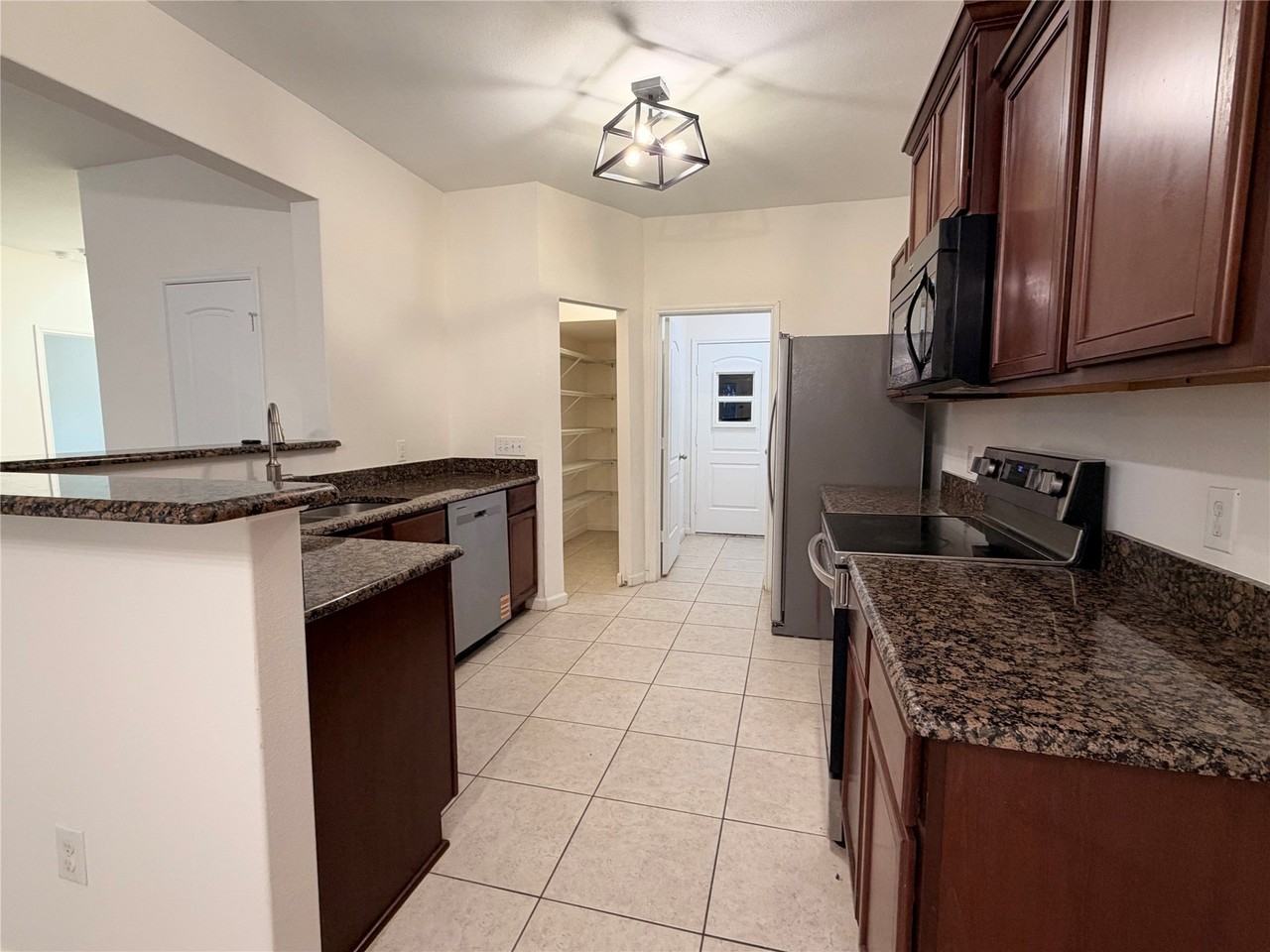 127 Mt Vernon Ln - Photo 5 of 16