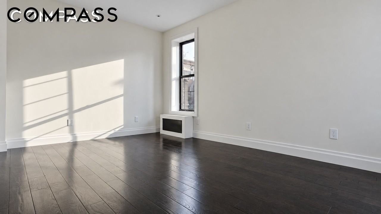 120 Thompson St #22 - Photo 2 of 4