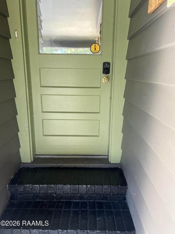 419 Saint Joseph St - Photo 5 of 18