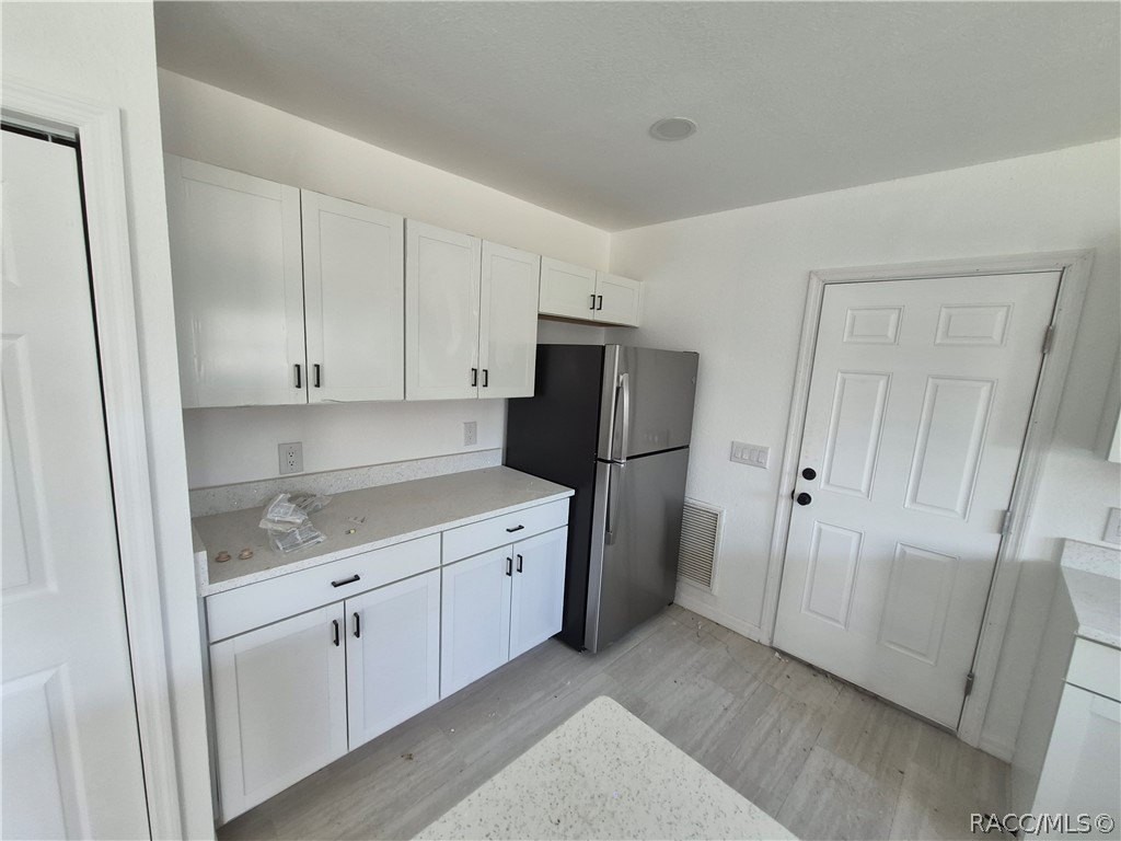 805 Longfellow Ter - Photo 6 of 15
