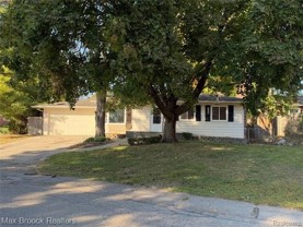 964 James K Blvd - Photo 1 of 1