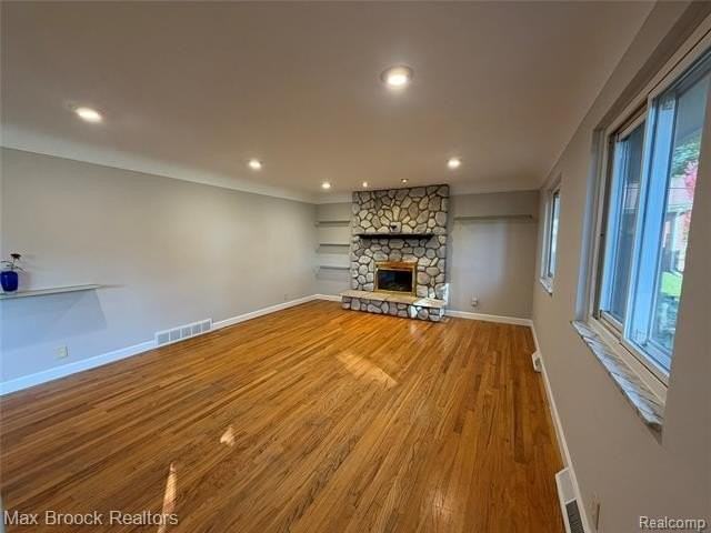 964 James K Blvd - Photo 3 of 15