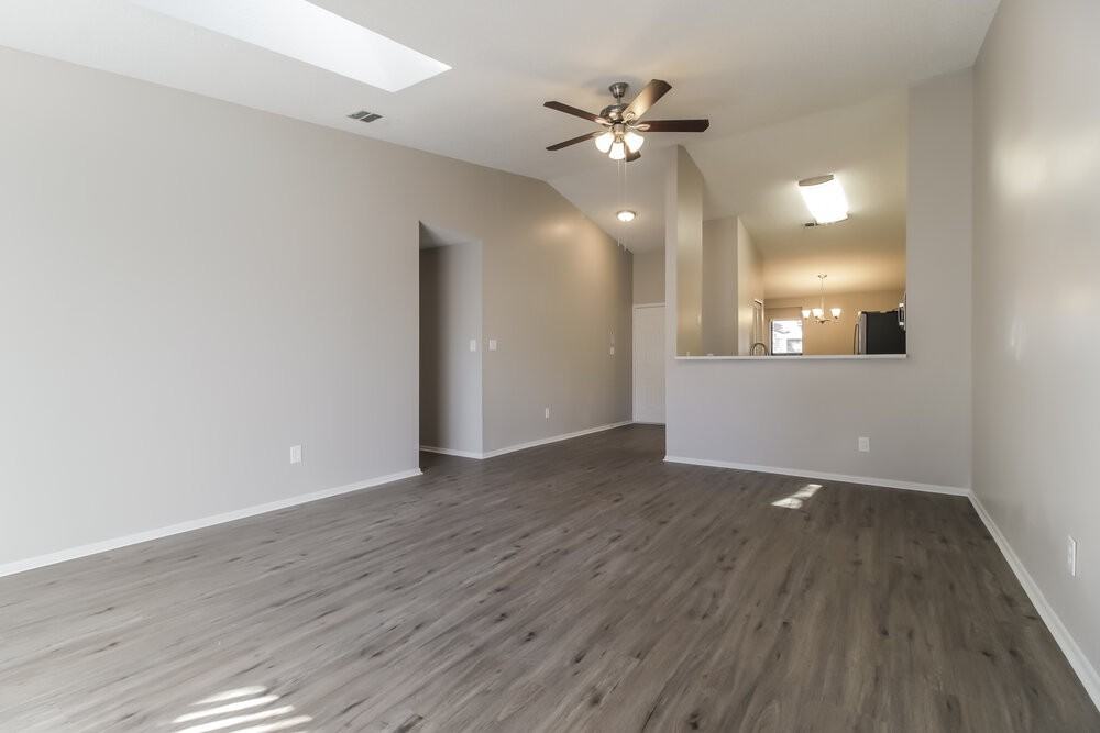 1012 Olliff Way - Photo 4 of 16