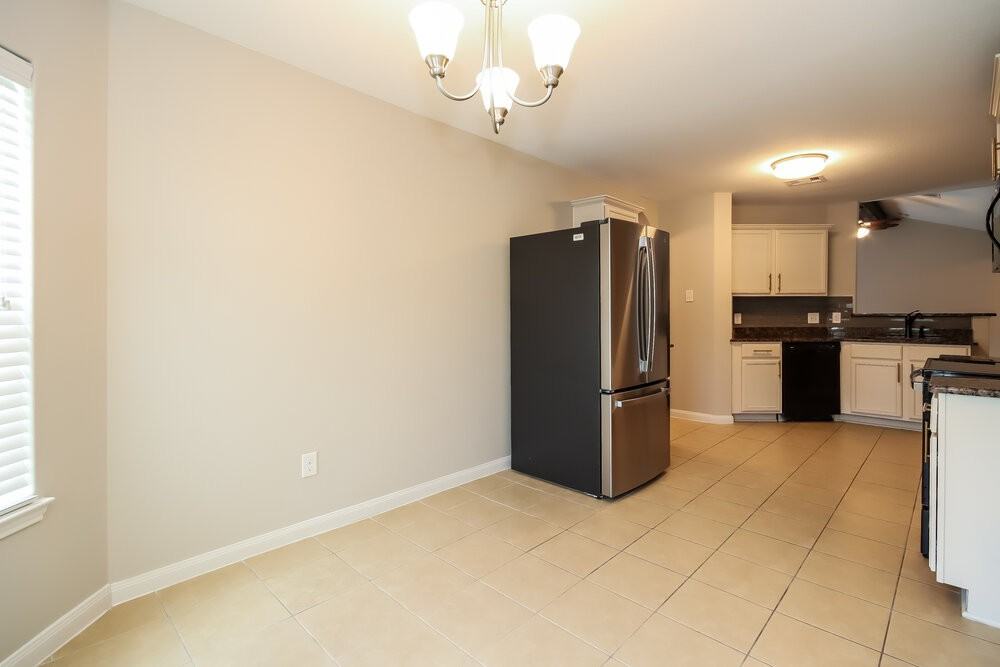 12039 Fairquarter Ln - Photo 7 of 16