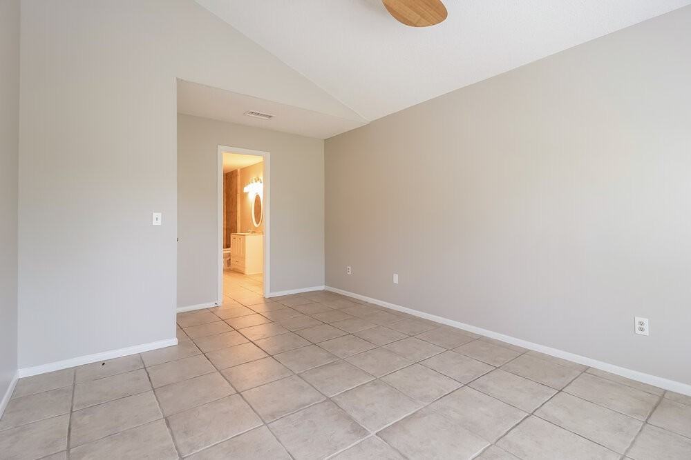 386 Amethyst Ct - Photo 7 of 15
