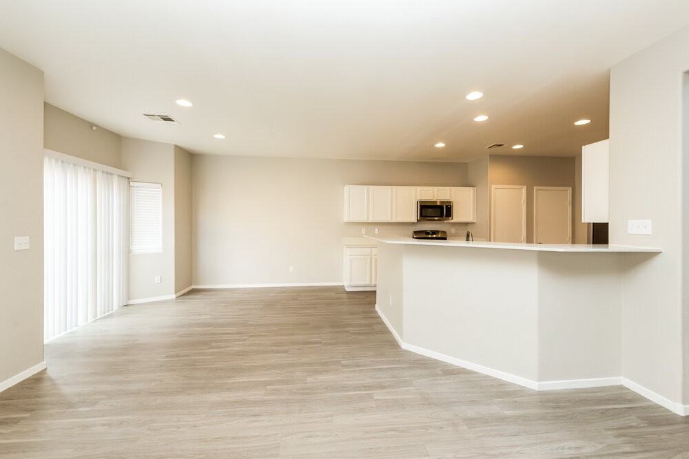 3752 Stowe Creek Ave - Photo 5 of 17