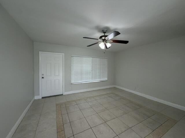 1531 Sw 68th Ave - Photo 3 of 22