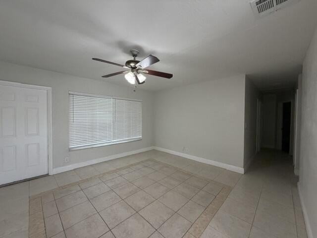1531 Sw 68th Ave - Photo 4 of 22