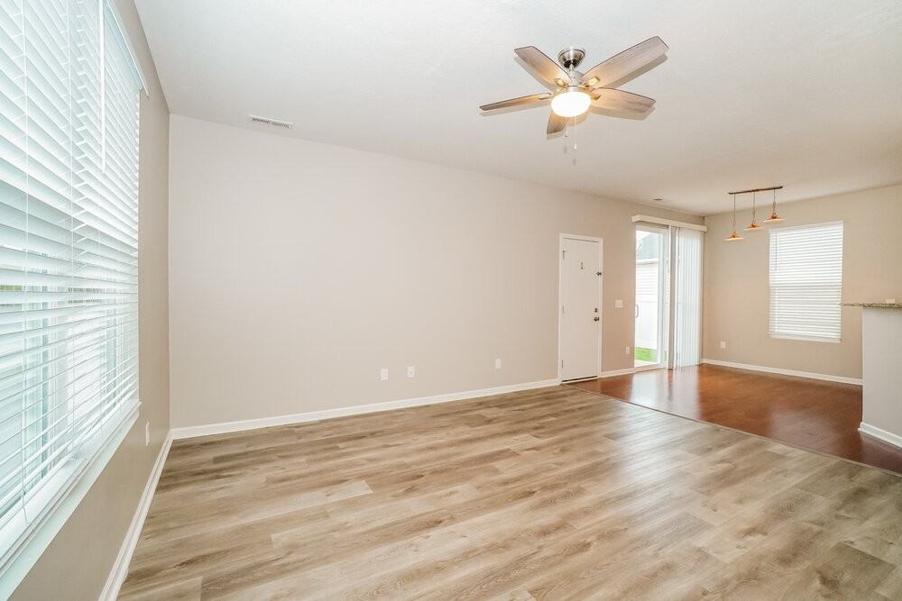 5852 Trail Creek Dr - Photo 4 of 17