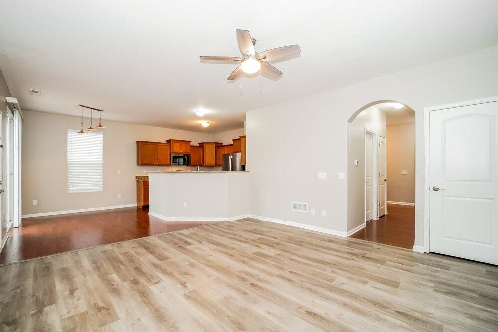 5852 Trail Creek Dr - Photo 5 of 17