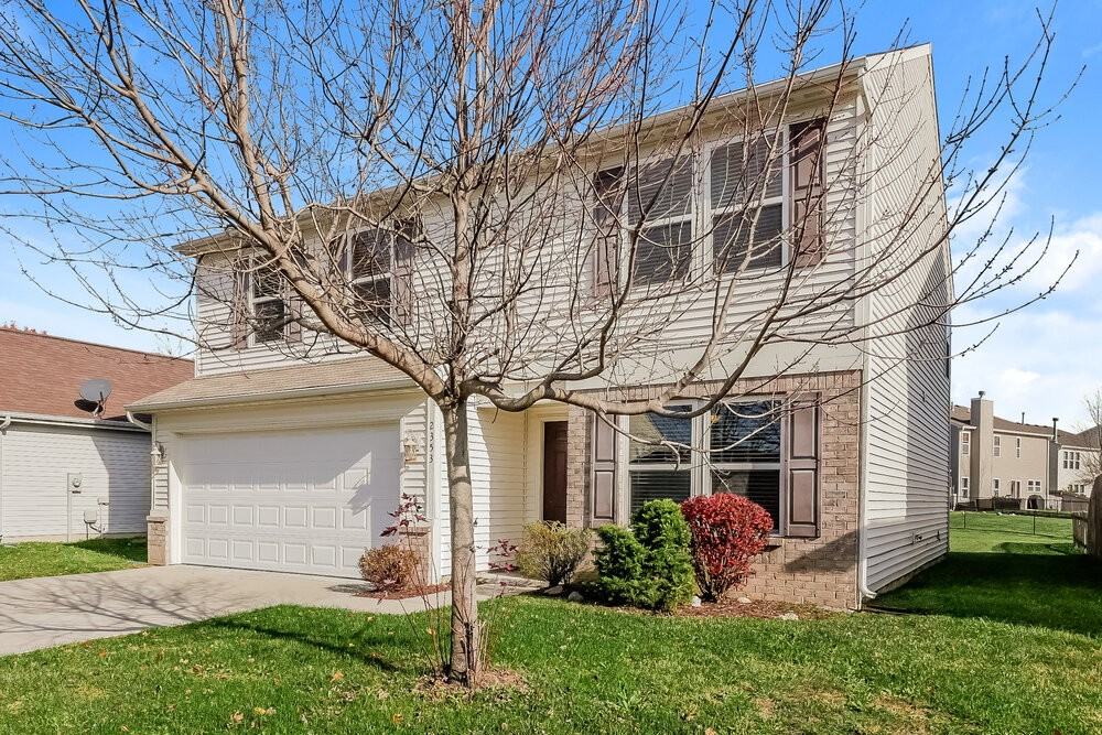 2353 Cedarmill Dr - Photo 4 of 17