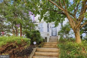 featured image of 1210 Girard St Nw