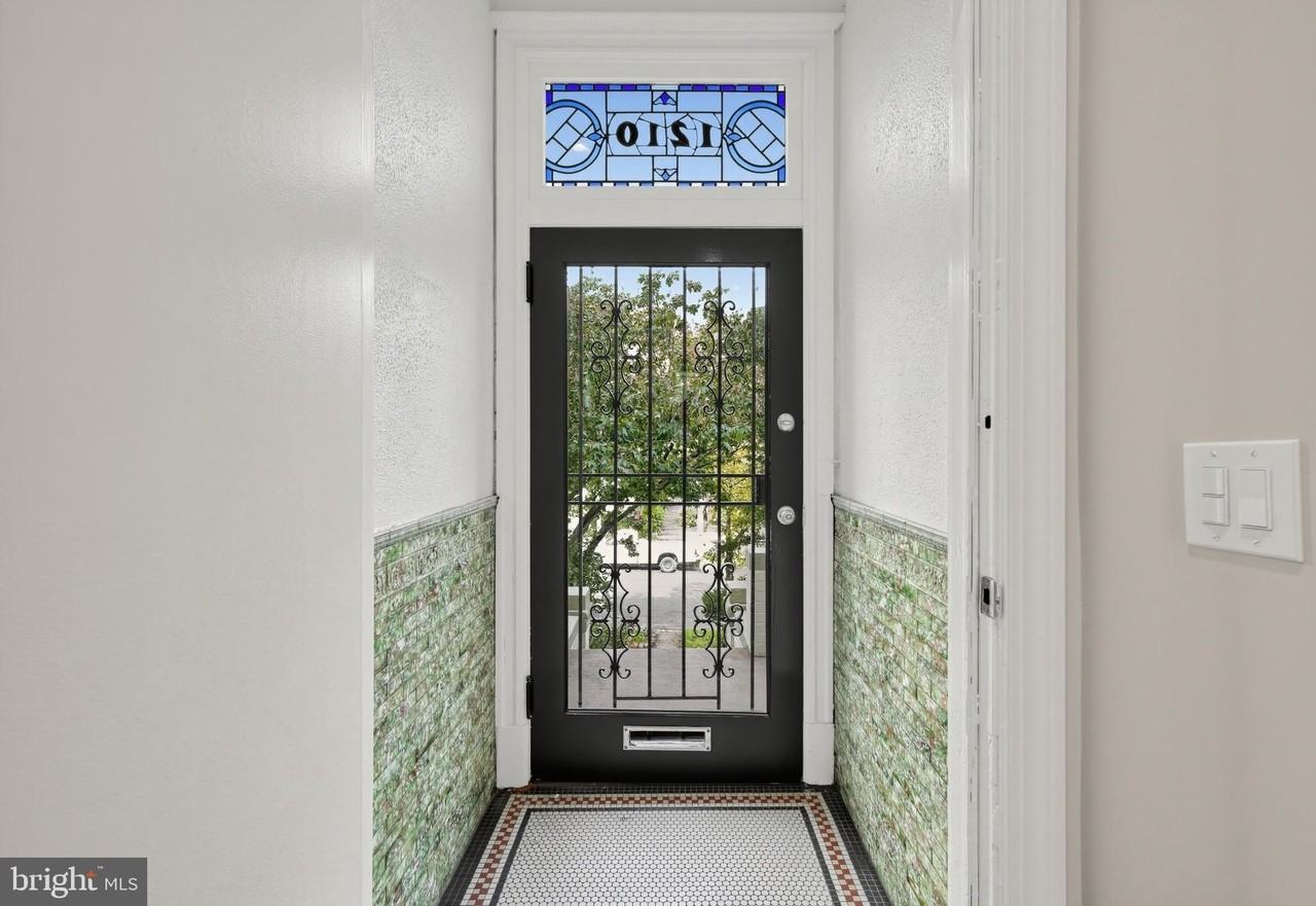 1210 Girard St Nw - Photo 2 of 28