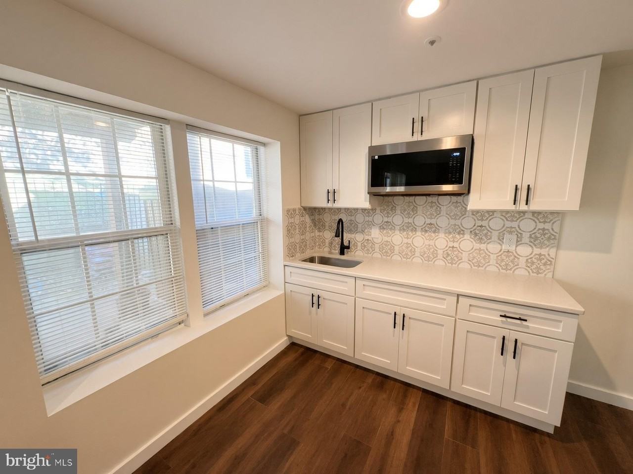 915 Newington Ct - Photo 5 of 13