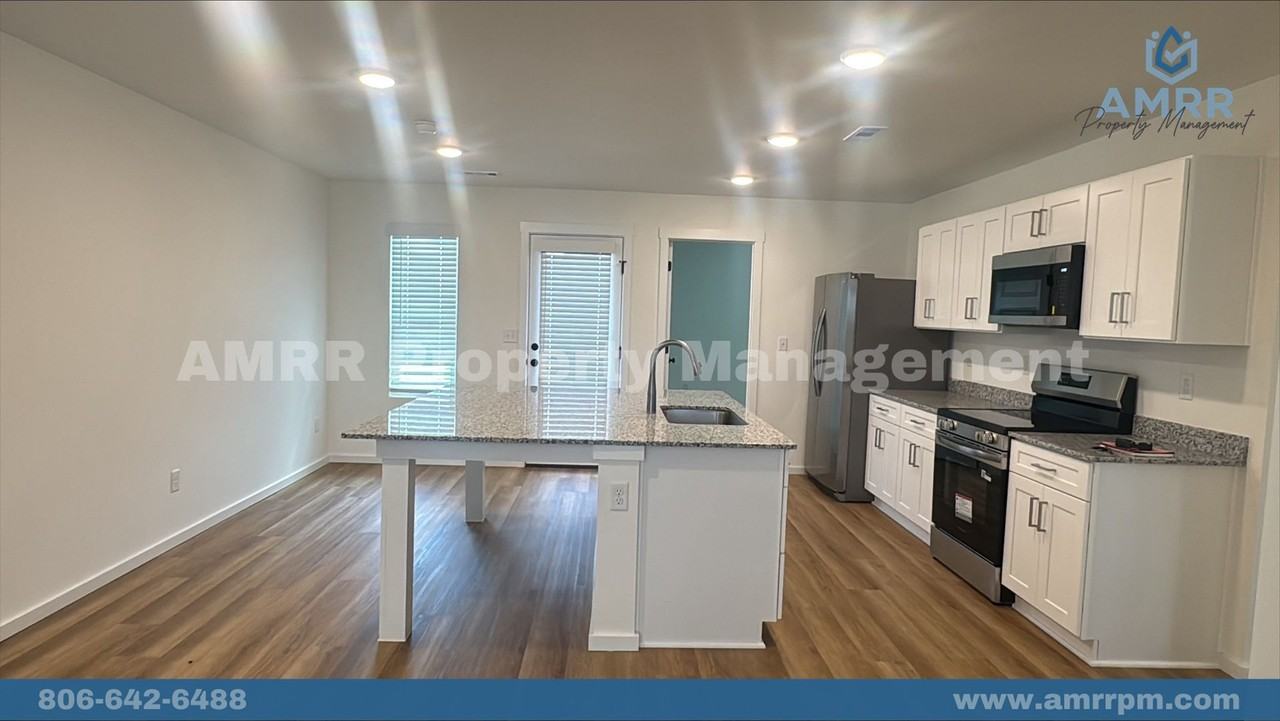 1812 Silk St - Photo 5 of 15