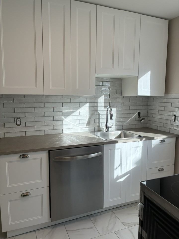 1015 Garfield St N - Photo 3 of 10