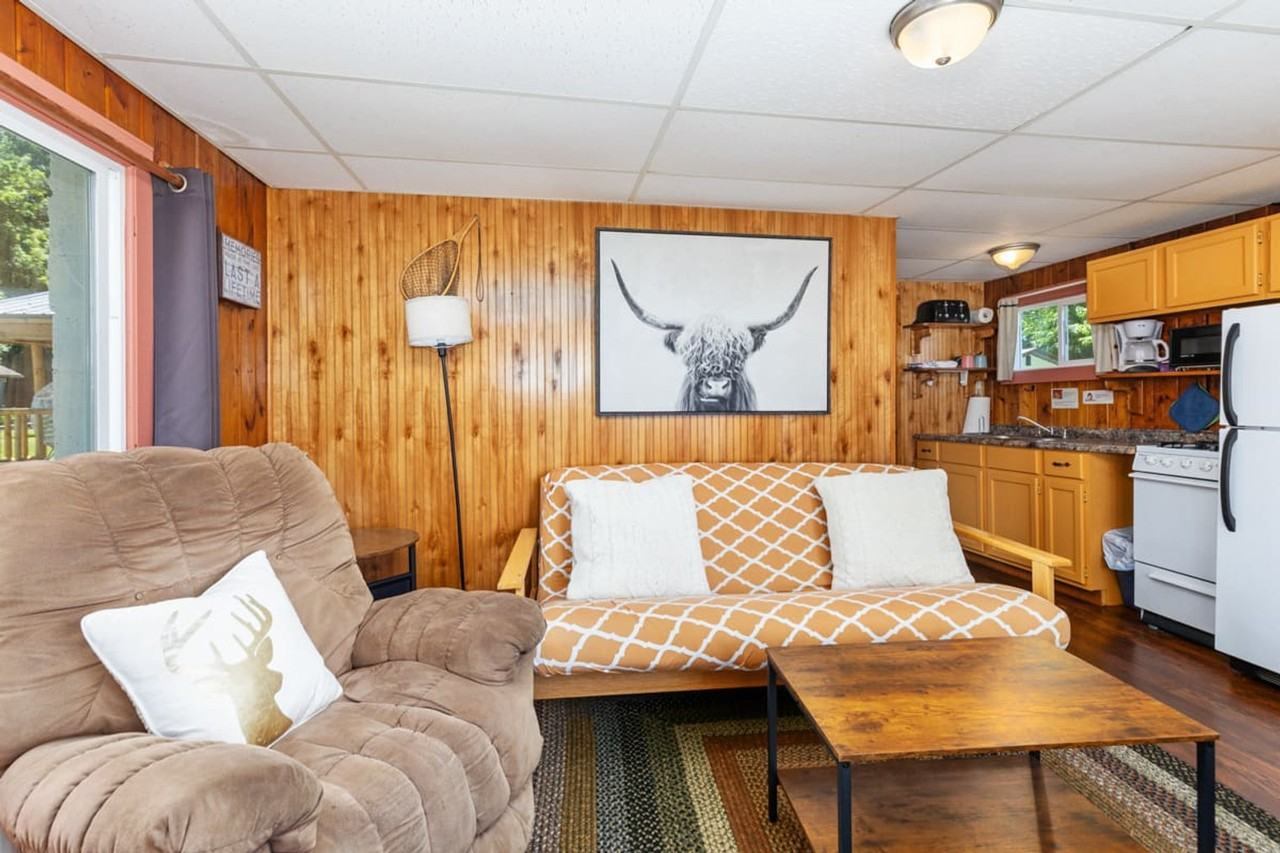 10760 Lake Street - Photo 4 of 41