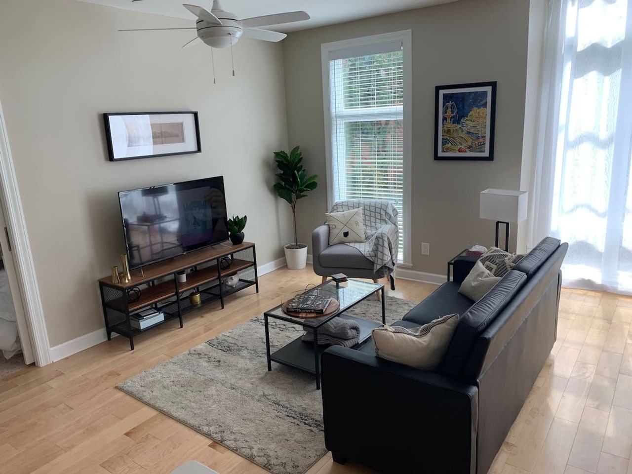 118 W 15th St #1622265P - Photo 2 of 20
