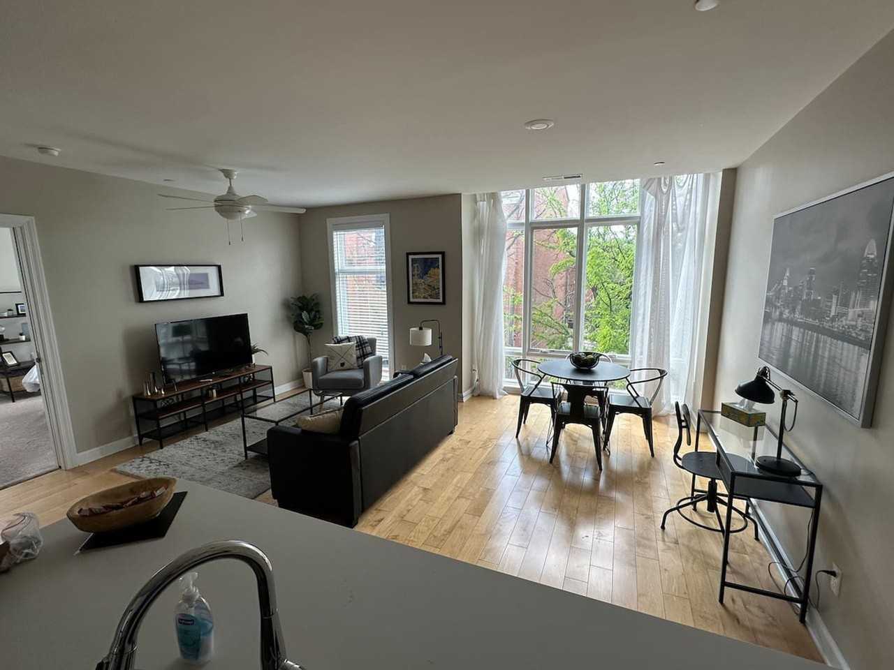 118 W 15th St #1622265P - Photo 5 of 20