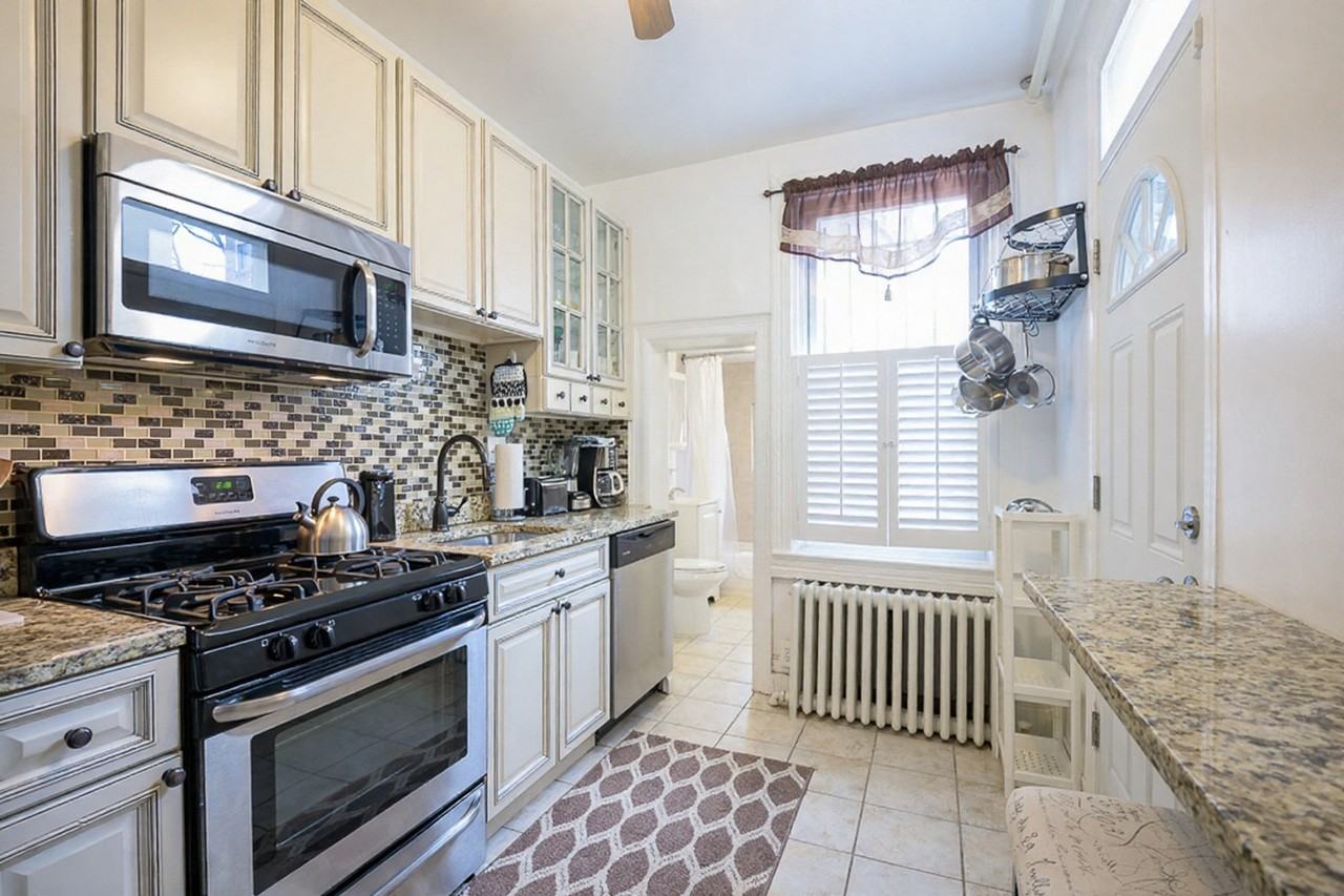 241 Massachusetts Ave Ne #1694731P - Photo 7 of 17