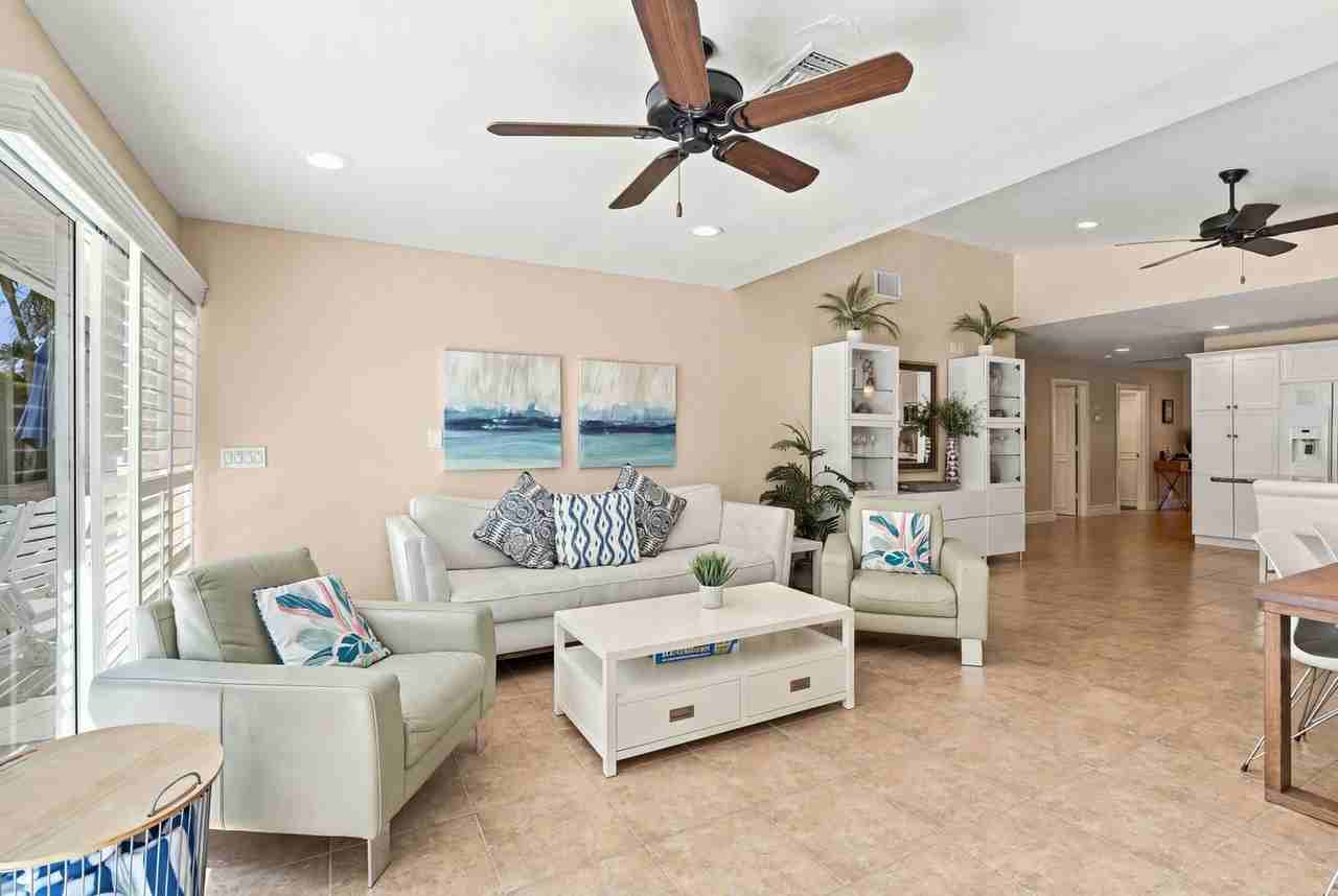 640 94th Ave N #1696196P - Photo 4 of 39