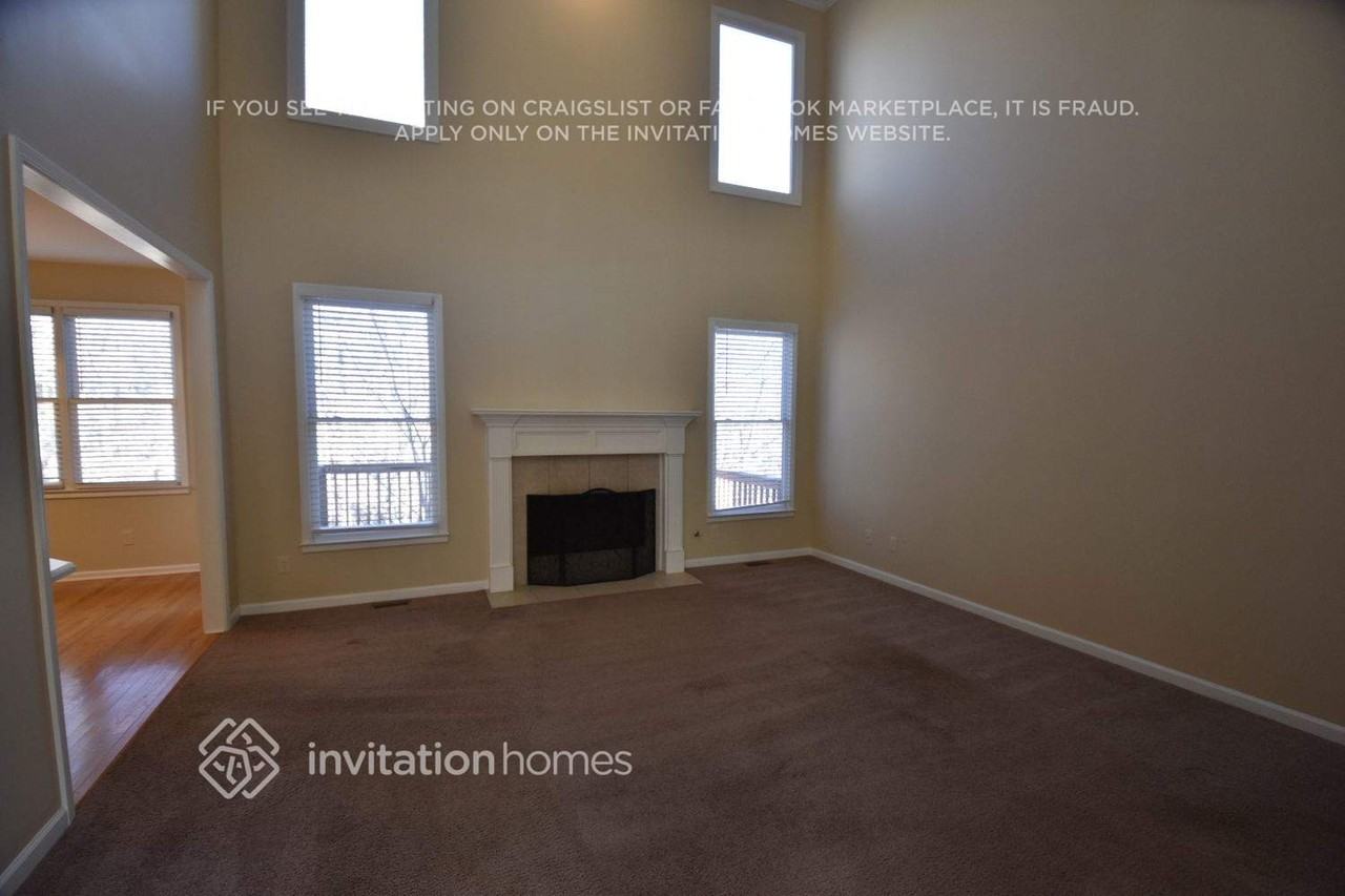 3114 Grove View Ct - Photo 4 of 16