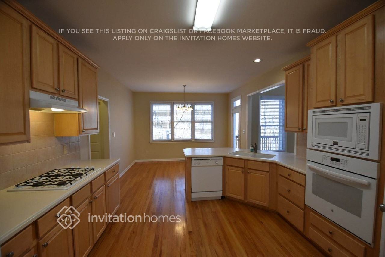 3114 Grove View Ct - Photo 6 of 16