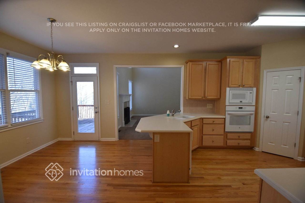 3114 Grove View Ct - Photo 7 of 16