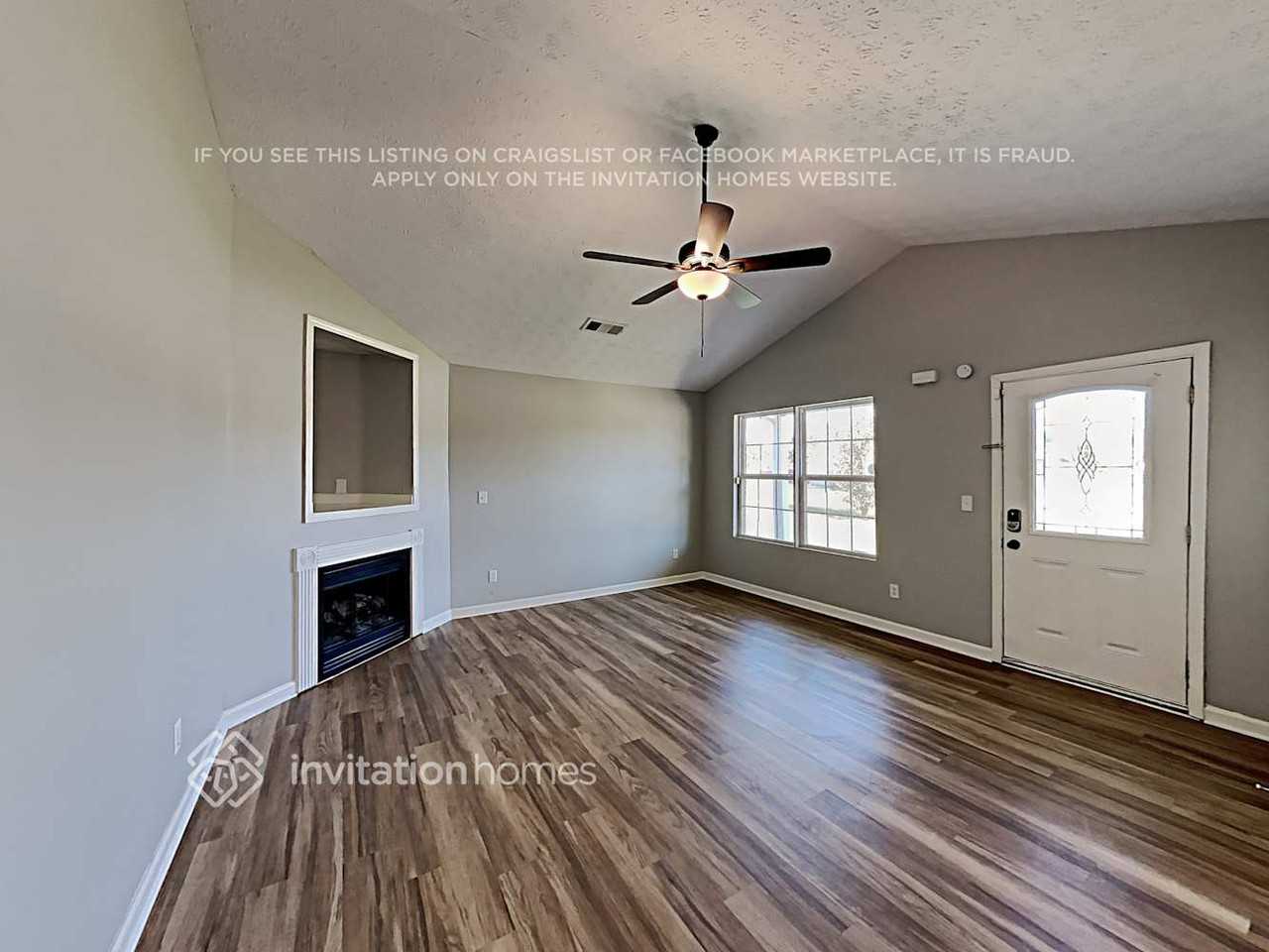 427 Underwood Ct - Photo 3 of 20