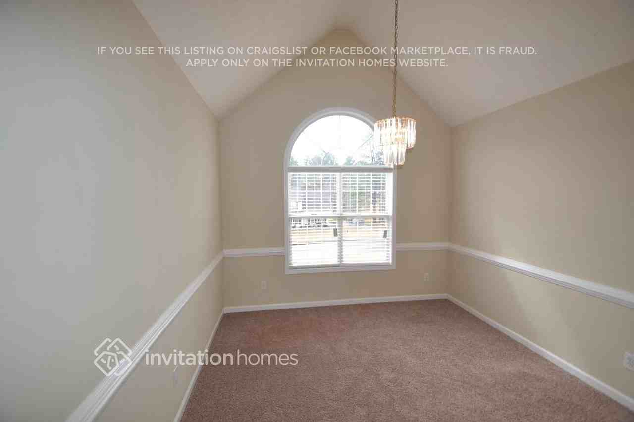 3318 North Ct - Photo 4 of 12
