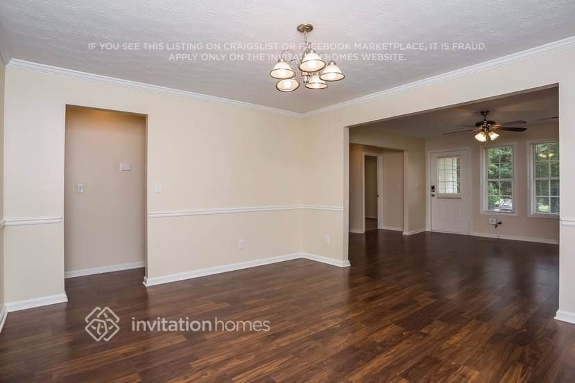 205 Townley Rd - Photo 5 of 26