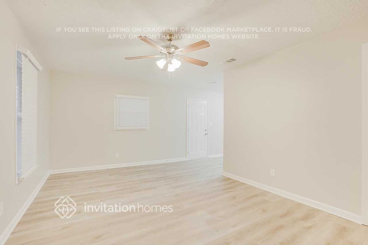 2048 Mulkey Rd Sw - Photo 5 of 26